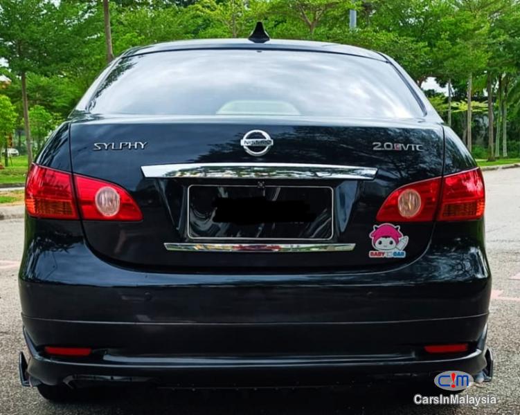 Nissan Sylphy 2.0-LITER ECONOMIC LUXURY SEDAN Automatic 2010 - image 4