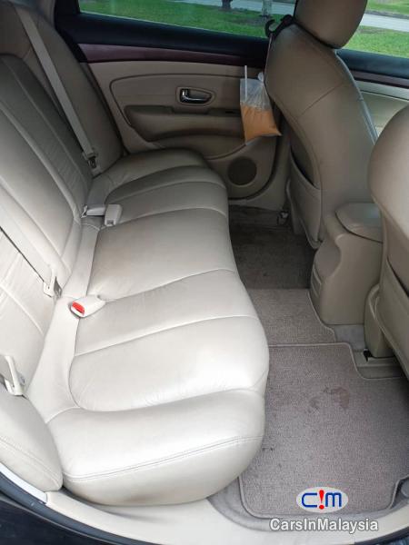 Nissan Sylphy 2.0-LITER ECONOMIC LUXURY SEDAN Automatic 2010 - image 6