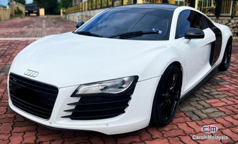 Picture of Audi R8 4.2-LITER LUXURY SUPER SPORT CAR Automatic 2011