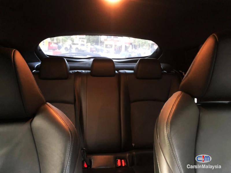 Toyota 1.8-LITER SPORTS SUV KERETA SAMBUNG BAYAR Automatic 2018 - image 11