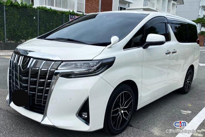 Toyota Alphard 2.5-LITER FAMILY MPV NEW FACELIFT Automatic 2018 in Kuala Lumpur - image