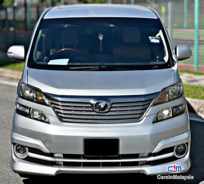 Toyota Vellfire 2.4-LITER 7 SEATERS FAMILY MPV Automatic 2013 in Malaysia
