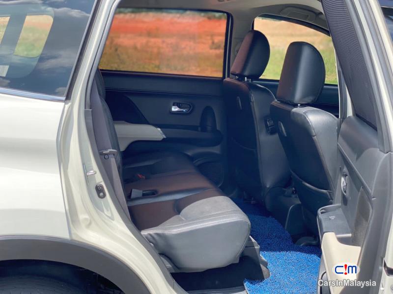 Toyota Rush 1.5-LITER ECONOMIC FAMILY SUV Automatic 2019 - image 9