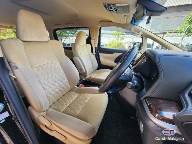 Toyota Alphard Automatic 2019 - image 2