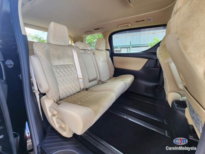 Toyota Alphard Automatic 2019 - image 6
