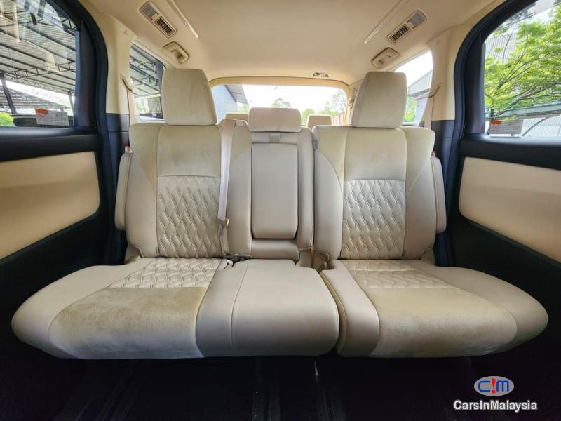 Toyota Alphard Automatic 2019 - image 7
