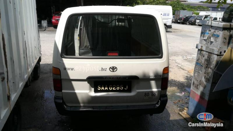 Toyota Hiace Green Manual 2005
