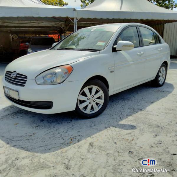 Hyundai Accent Automatic 2010 - image 3
