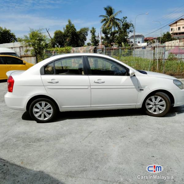 Hyundai Accent Automatic 2010 - image 7