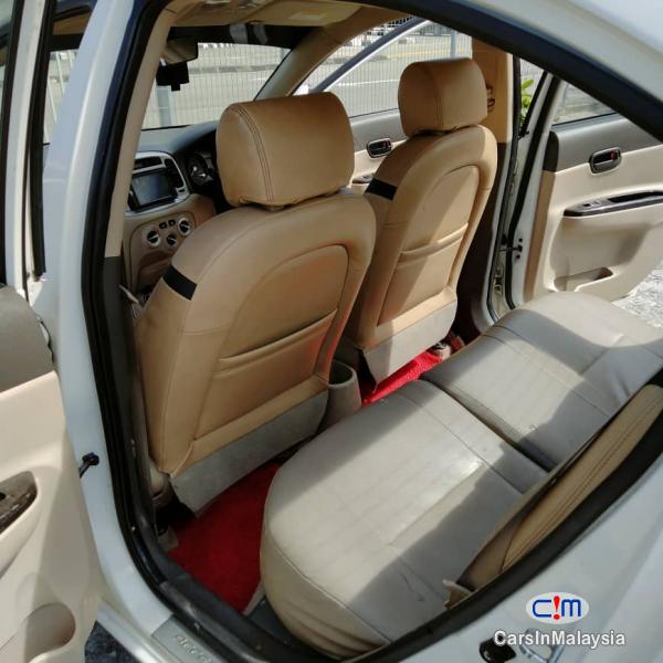 Hyundai Accent Automatic 2010 - image 8