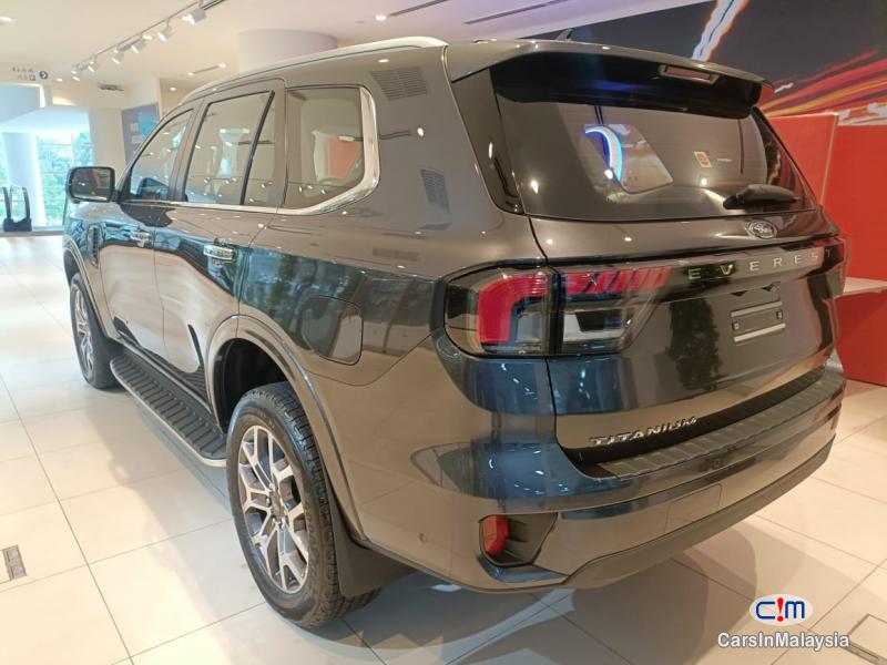 Ford Everest Automatic 2024 - image 6