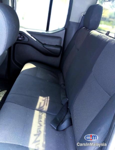Nissan Navara 2.5-LITER DISEL TURBO 4X4 6 SPEED Manual 2013 - image 12