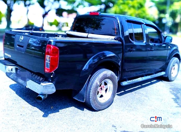 Nissan Navara 2.5-LITER DISEL TURBO 4X4 6 SPEED Manual 2013 - image 5