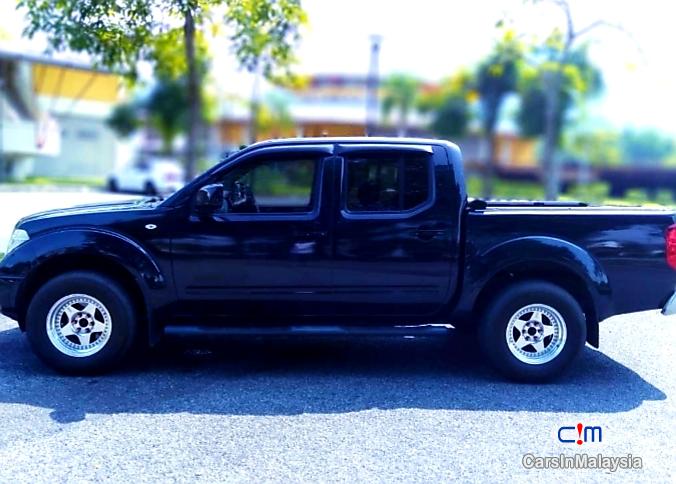 Nissan Navara 2.5-LITER DISEL TURBO 4X4 6 SPEED Manual 2013 - image 6