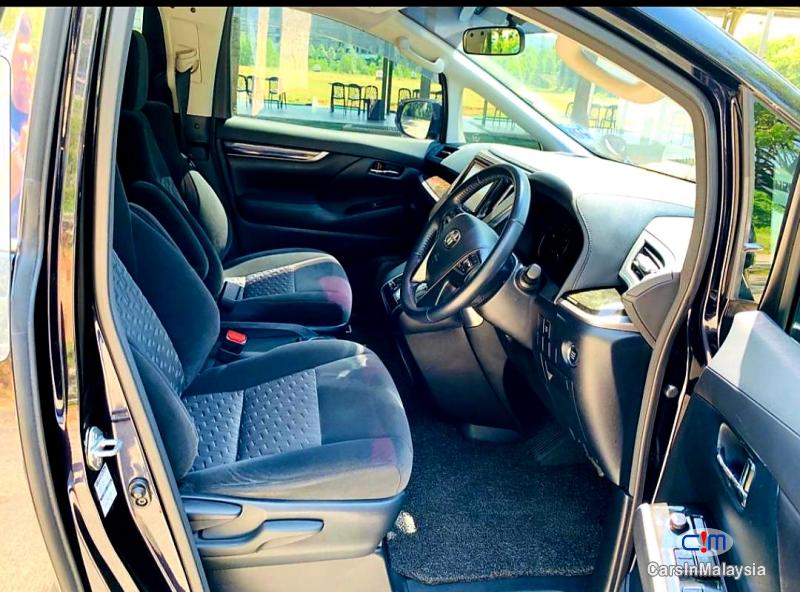Toyota Vellfire 2.5-LITER 7 SEATER LUXURY FAMILY MPV Automatic 2018 - image 10