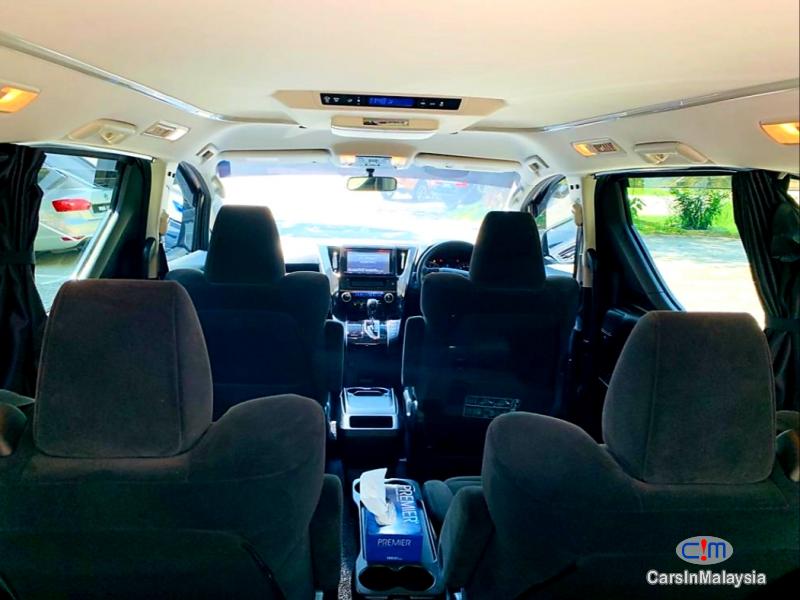 Toyota Vellfire 2.5-LITER 7 SEATER LUXURY FAMILY MPV Automatic 2018 - image 12