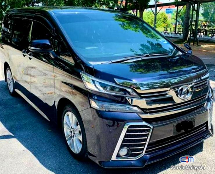 Toyota Vellfire 2.5-LITER 7 SEATER LUXURY FAMILY MPV Automatic 2018 - image 2