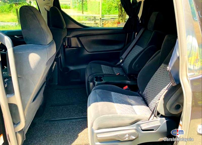 Toyota Vellfire 2.5-LITER 7 SEATER LUXURY FAMILY MPV Automatic 2018 - image 8