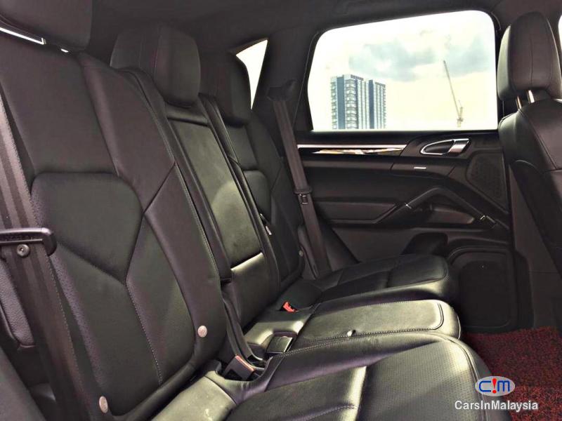 Porsche Cayenne 3.6-LITER FAMILY LUXURY SUV Automatic 2012 - image 10