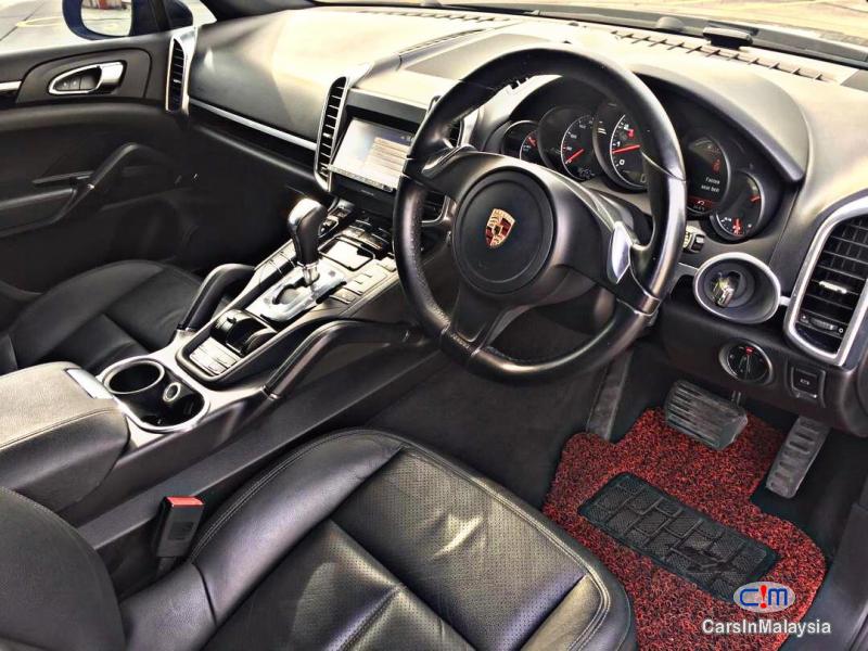 Porsche Cayenne 3.6-LITER FAMILY LUXURY SUV Automatic 2012 - image 12