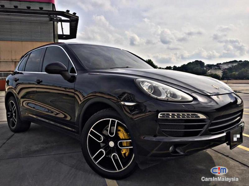 Porsche Cayenne 3.6-LITER FAMILY LUXURY SUV Automatic 2012 in Malaysia
