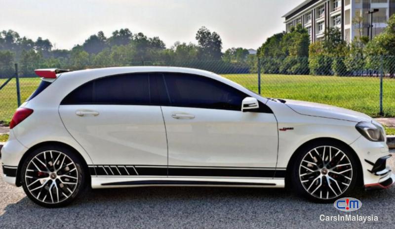 Mercedes Benz A250 1.8-LITER LUXURY SPORT HATCHBACK Automatic 2013 - image 6
