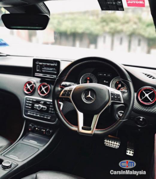 Mercedes Benz A250 1.8-LITER LUXURY SPORT HATCHBACK Automatic 2013 - image 8
