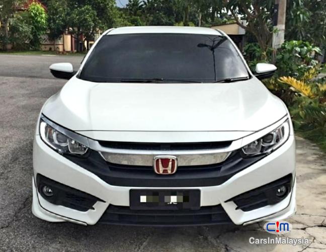 Honda Civic 1.8-LITER LUXURY SPORTY SEDAN Automatic 2017 - image 2