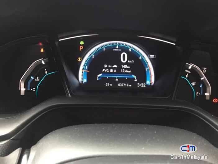 Honda Civic 1.8-LITER LUXURY SPORTY SEDAN Automatic 2017 - image 3