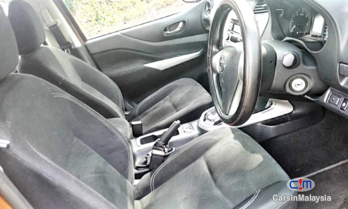 Nissan Navara 2.5-LITER 4X4 TURBO DIESEL AUTO Automatic 2017 - image 11