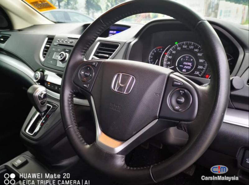 Honda CR-V 2.0-LITER LUXURY FAMILY SUV Automatic 2016 - image 12
