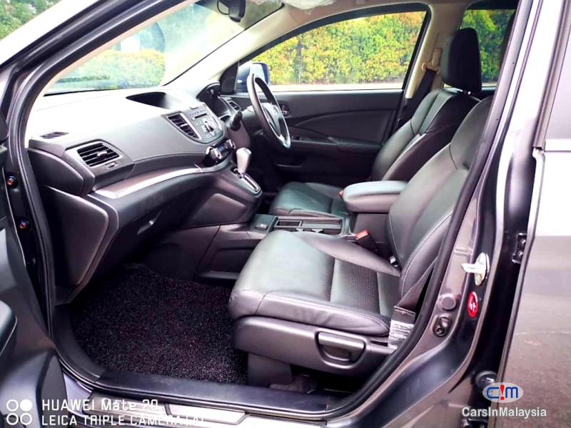 Honda CR-V 2.0-LITER LUXURY FAMILY SUV Automatic 2016 - image 9