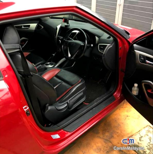 Hyundai Veloster 1.6-LITER COUPE SPORTBACK Automatic 2015 in Malaysia
