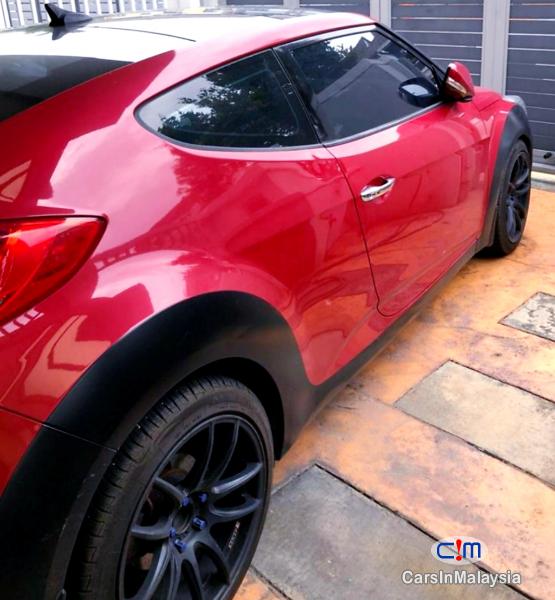Hyundai Veloster 1.6-LITER COUPE SPORTBACK Automatic 2015 in Kuala Lumpur - image