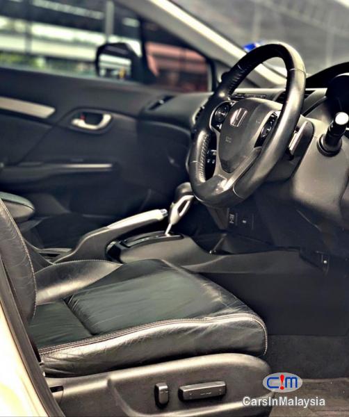 Honda Civic 2.0-LITER LUXURY SEDAN Automatic 2016 - image 5