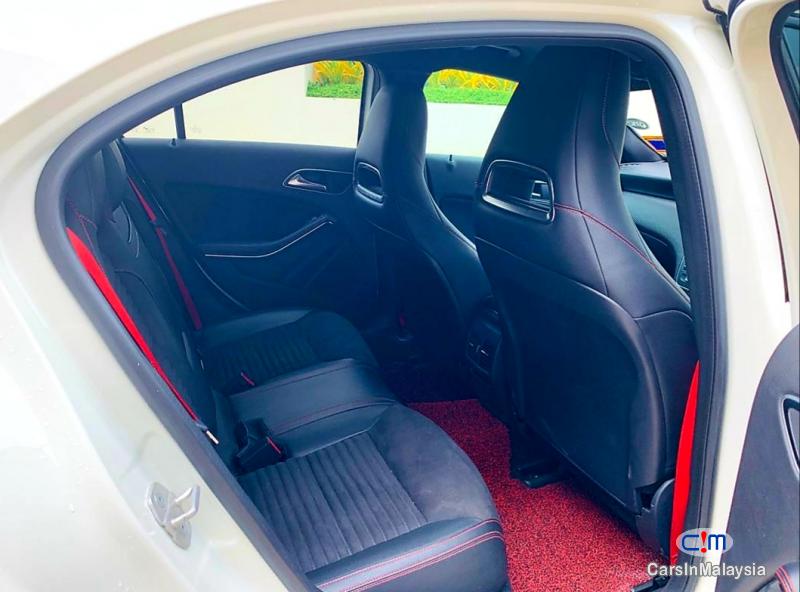 Mercedes Benz A250 2.0-LITER LUXURY SPORT HATCHBACK Automatic 2013 - image 8