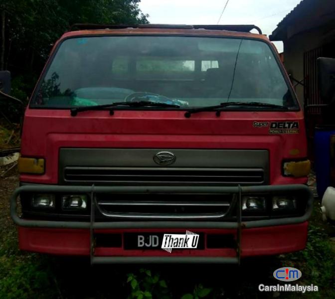 Daihatsu Delta 3.7-LITER GREEN DIESEL Manual 2006 - image 4
