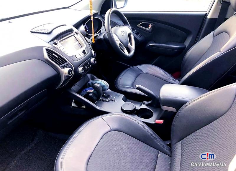 Picture of Hyundai Tucson 2.0-LITER 5 SEATERS SUV Automatic 2013 in Selangor