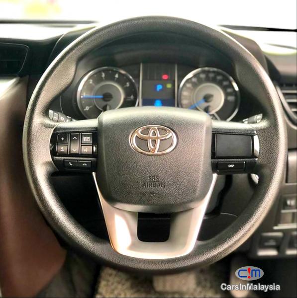 Toyota Fortuner 2.4-LITER 4X4 LUXURY FAMILY SUV 7 SEATER Automatic 2016 - image 13