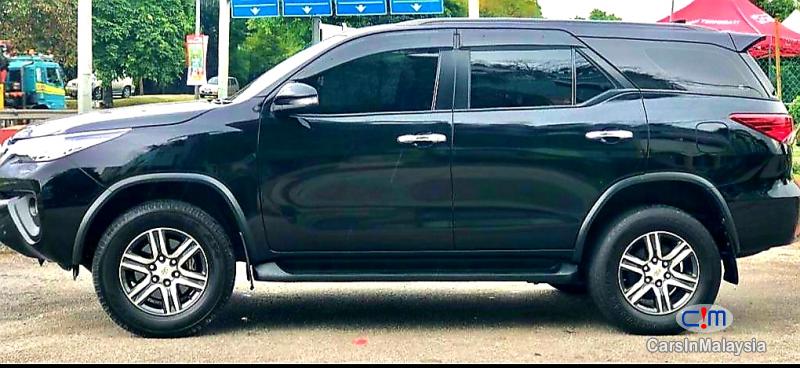 Toyota Fortuner 2.4-LITER 4X4 LUXURY FAMILY SUV 7 SEATER Automatic 2016 - image 14