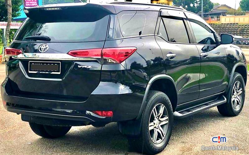 Toyota Fortuner 2.4-LITER 4X4 LUXURY FAMILY SUV 7 SEATER Automatic 2016