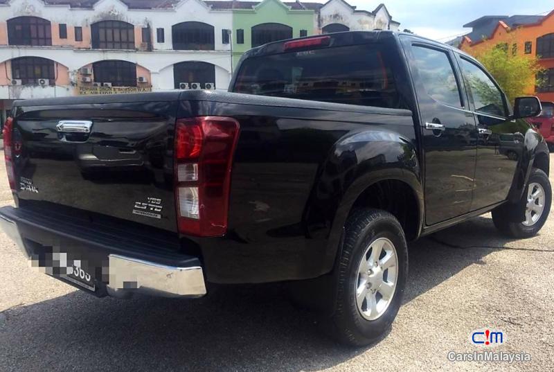 Isuzu D-Max 2.5-LITER 4X4 MANUAL DOUBLE CAB DIESEL TURBO Automatic 2017