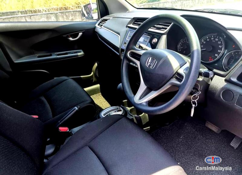 Honda BR-V 1.5-LITER 7 SEAT FAMILY ECONOMY MPV Automatic 2017 - image 9