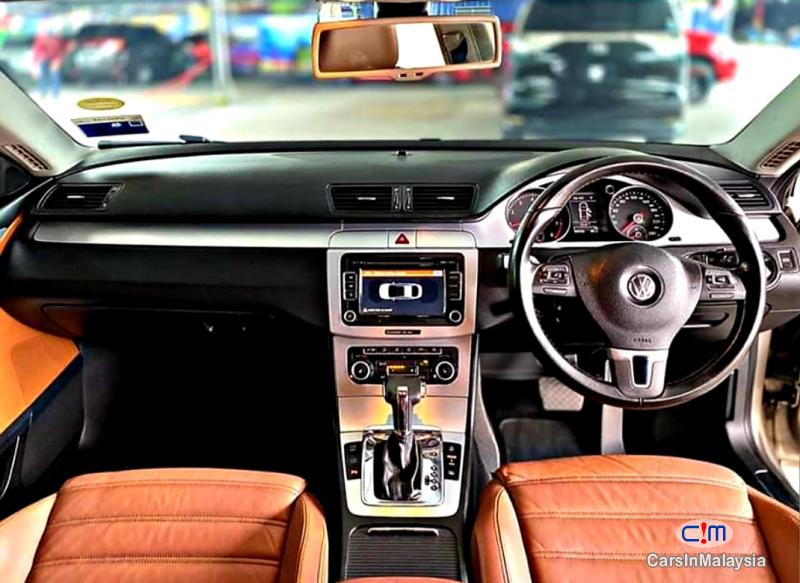Volkswagen Passat 2.0-LITER LUXURY SEDAN TURBO Automatic 2011 - image 10