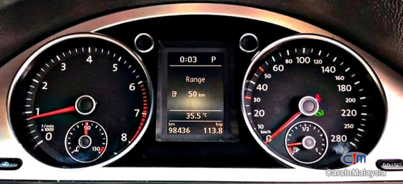 Volkswagen Passat 2.0-LITER LUXURY SEDAN TURBO Automatic 2011 - image 6