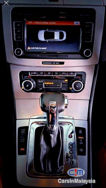 Volkswagen Passat 2.0-LITER LUXURY SEDAN TURBO Automatic 2011 - image 9
