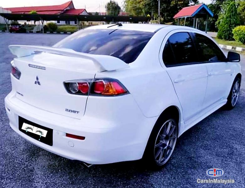 Mitsubishi Lancer 2.0-LITER SPORT SEDAN Automatic 2010 - image 4