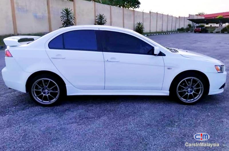 Mitsubishi Lancer 2.0-LITER SPORT SEDAN Automatic 2010 - image 9