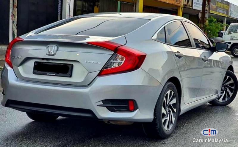 Honda Civic 1.8-LITER LUXURY SPORTY SEDAN Automatic 2018