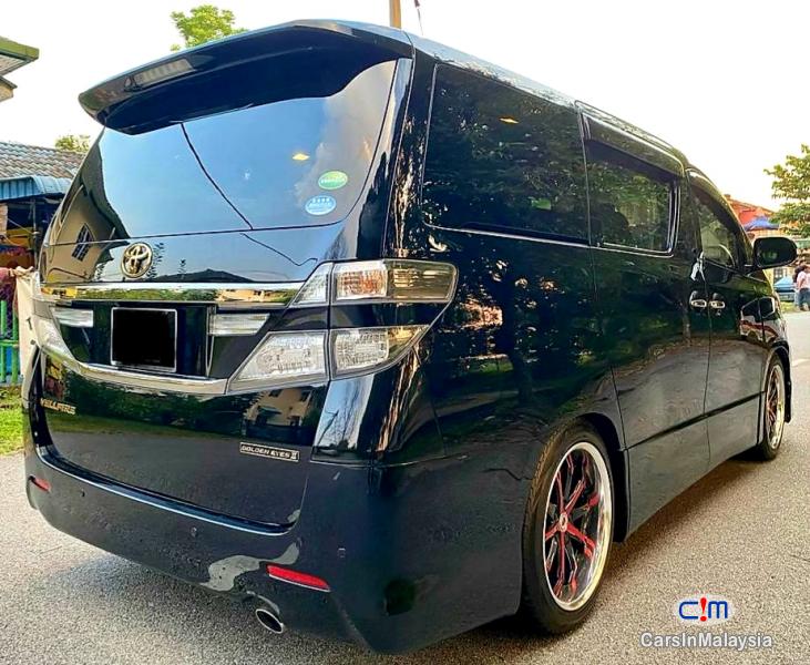 Toyota Vellfire 2.4-LITER GOLDEN EYE LUXURY FAMILY MPV Automatic 2019